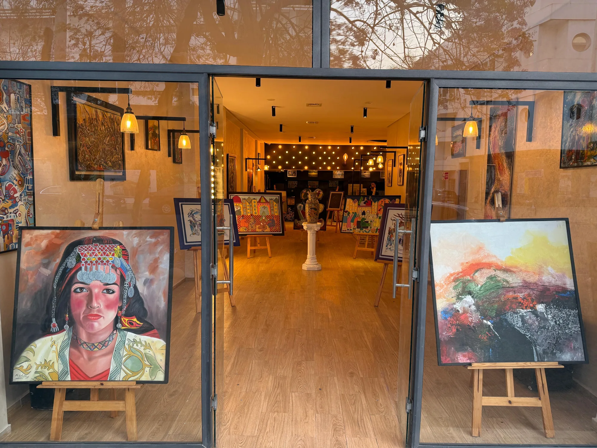 Galerie &Eacute;koo &agrave; Rabat, vue depuis l'ext&eacute;rieur