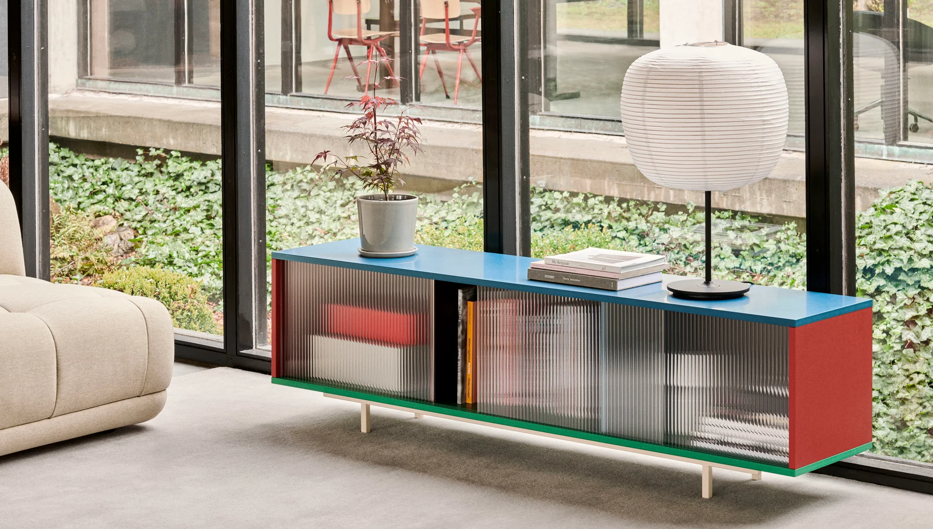 Meuble HAY dans un int&eacute;rieur contemporain
