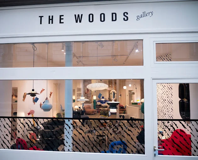 Fa&ccedil;ade de The Woods Gallery